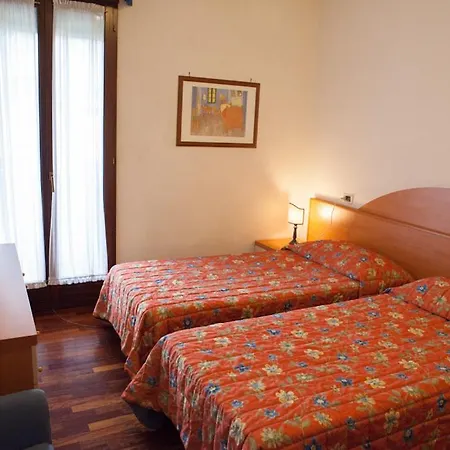 Giada Palace - 3* 卢卡
