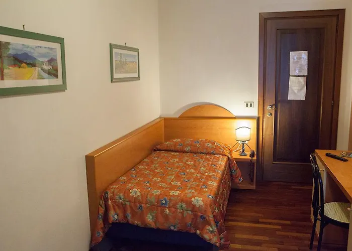 アパートホテル Giada Palace - 3*